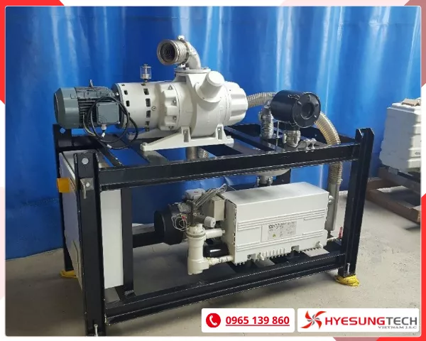 Bơm hút chân không cấp liệu vòng dầu