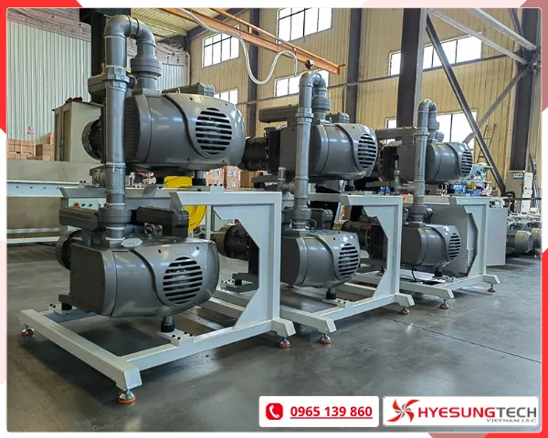 nên mua bơm hút chân không Trung Quốc